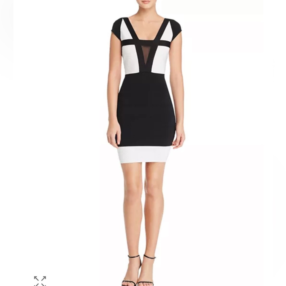 NWOT GUESS Altea Color-Block Body-Con black white Dress Size L